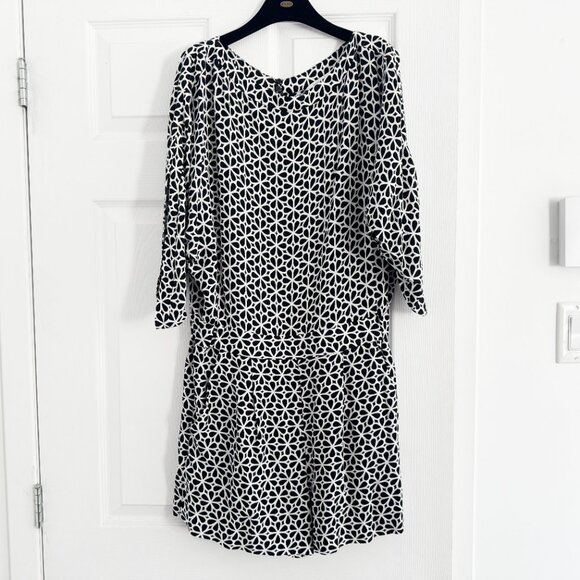 DVF "Soleil" Printed Crepe Romper, size 8 - Picture 5 of 12